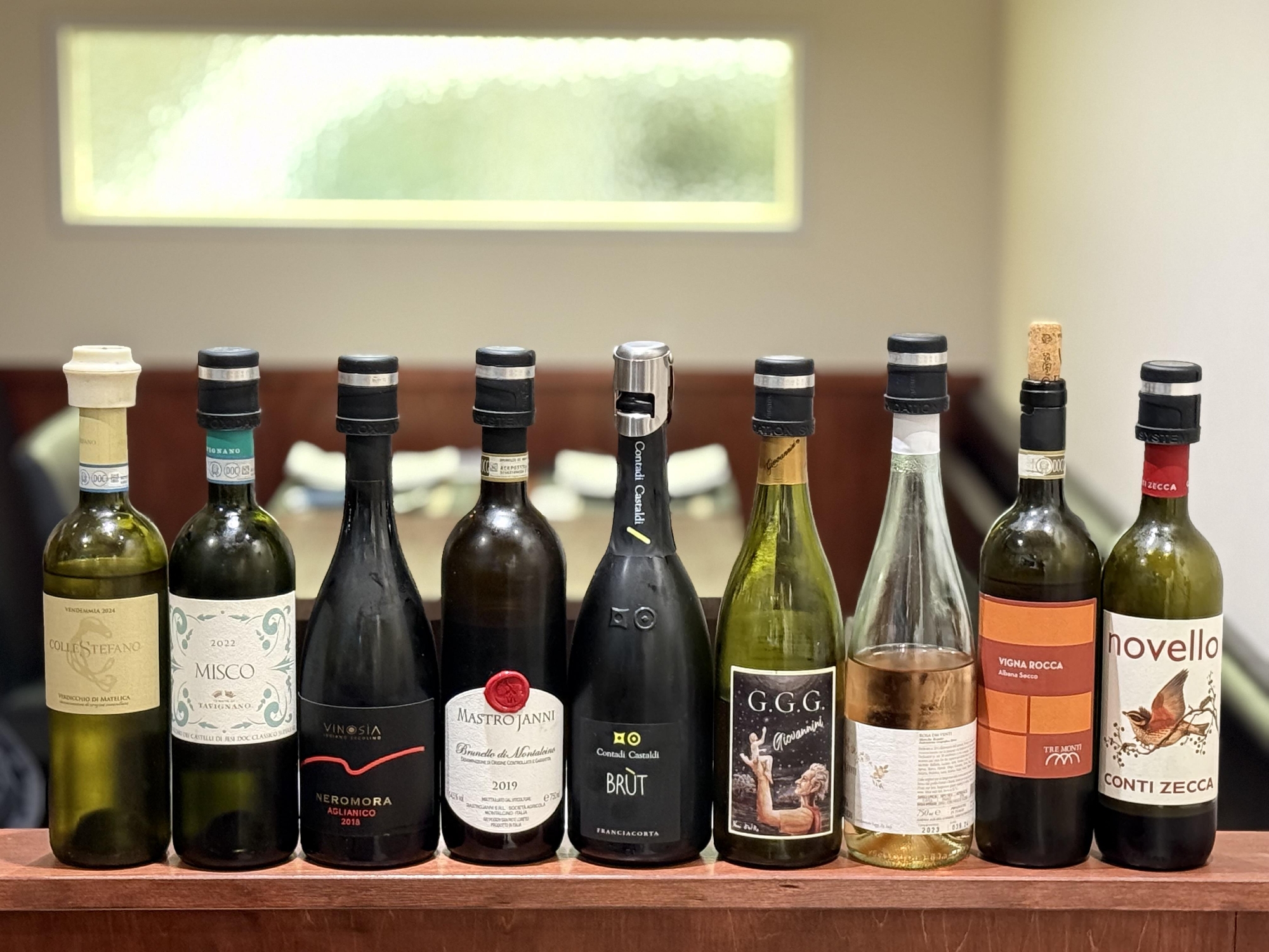 グラスワイン沢山開いてます